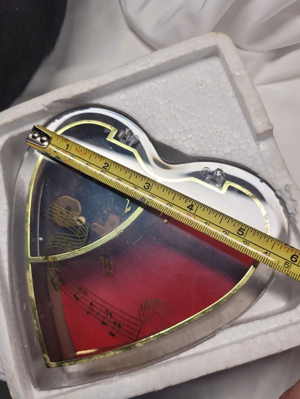 Vintage 1986 Lucite Heary Shaped Musical Jewelry Box